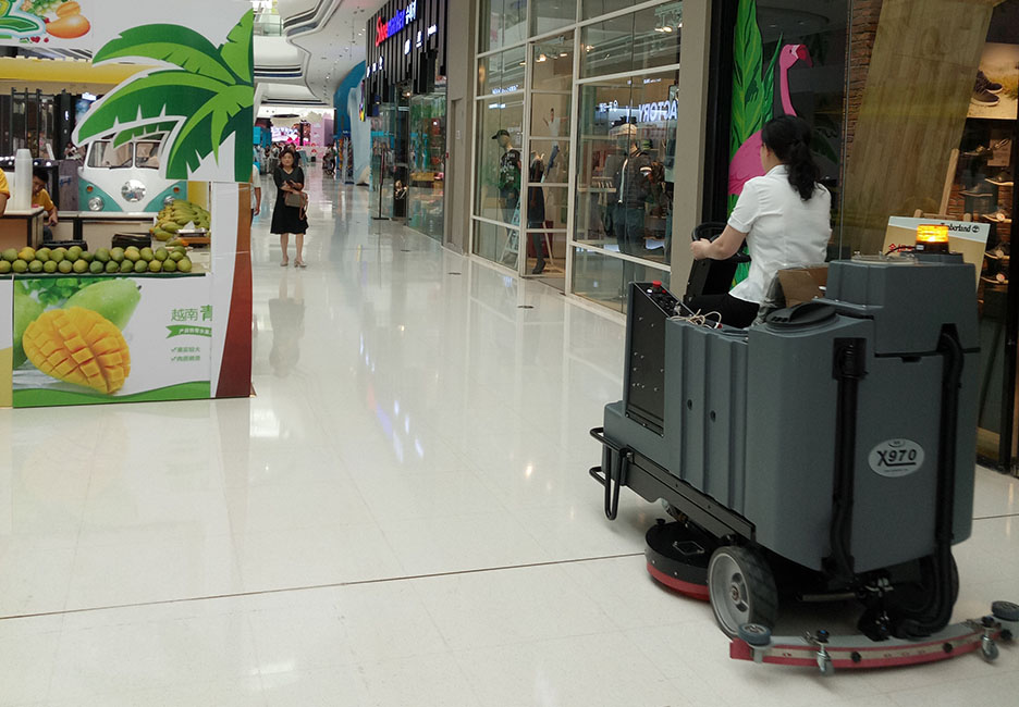 江西大型清潔設備多功能洗地機和電動<a href=http://www.smap.org.cn target=_blank class=infotextkey>掃地車生產(chǎn)廠</a>