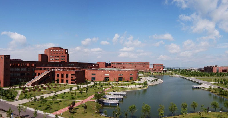 江西師范大學(xué)旭潔洗地機(jī)客戶案例-<a href=http://www.smap.org.cn target=_blank class=infotextkey>洗地機(jī)生產(chǎn)廠</a>家
